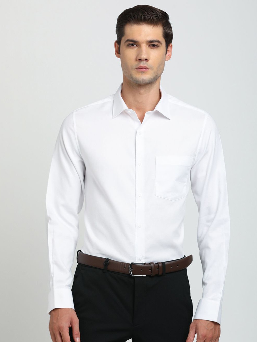 

Turtle Men Solid Spread Collar Pure Cotton Formal Shirt, White