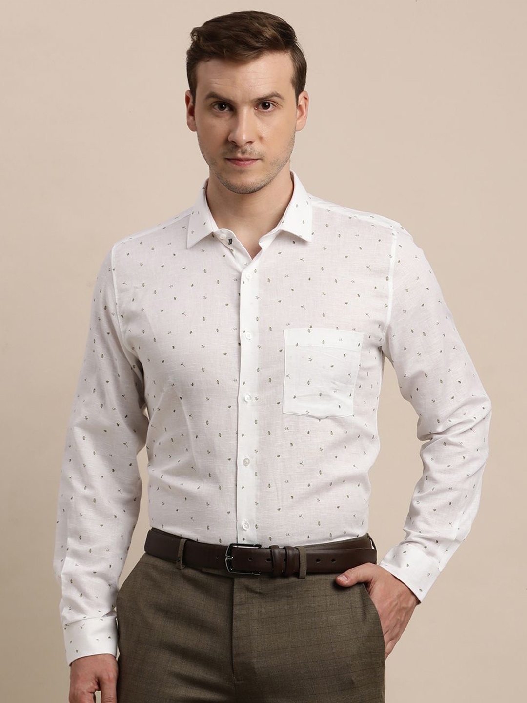 

Turtle Men Micro Ditsy Printed Spread Collar Formal Shirts, White
