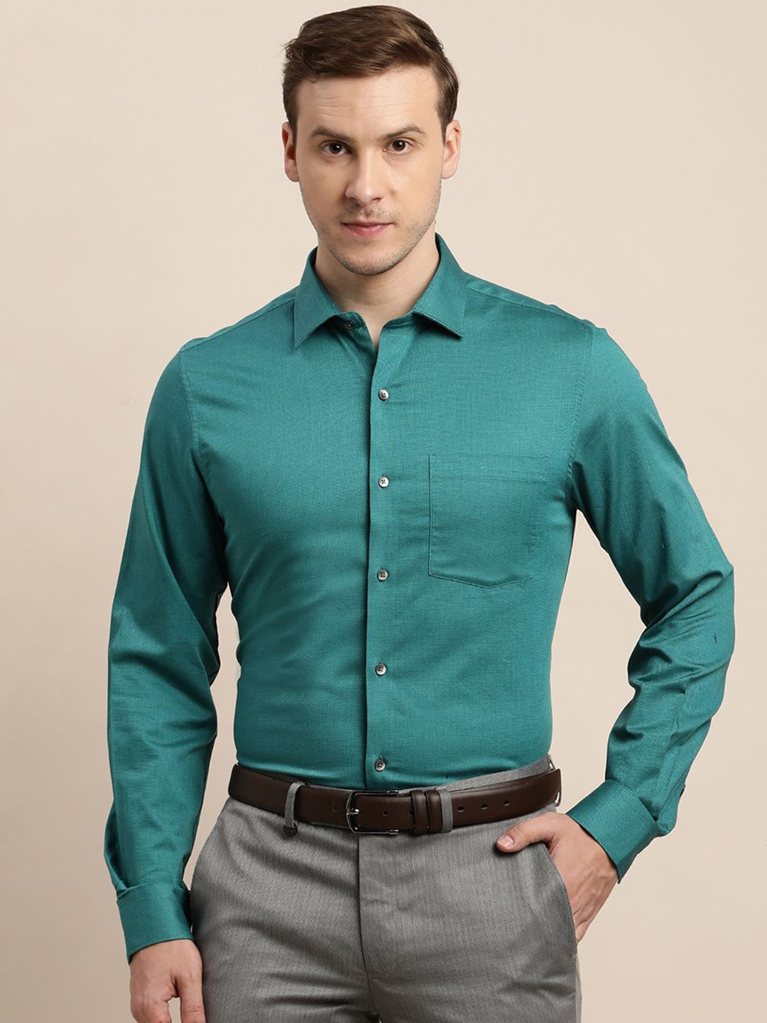 

Turtle Men Solid Spread Collar Pure Cotton Formal Shirt, Green