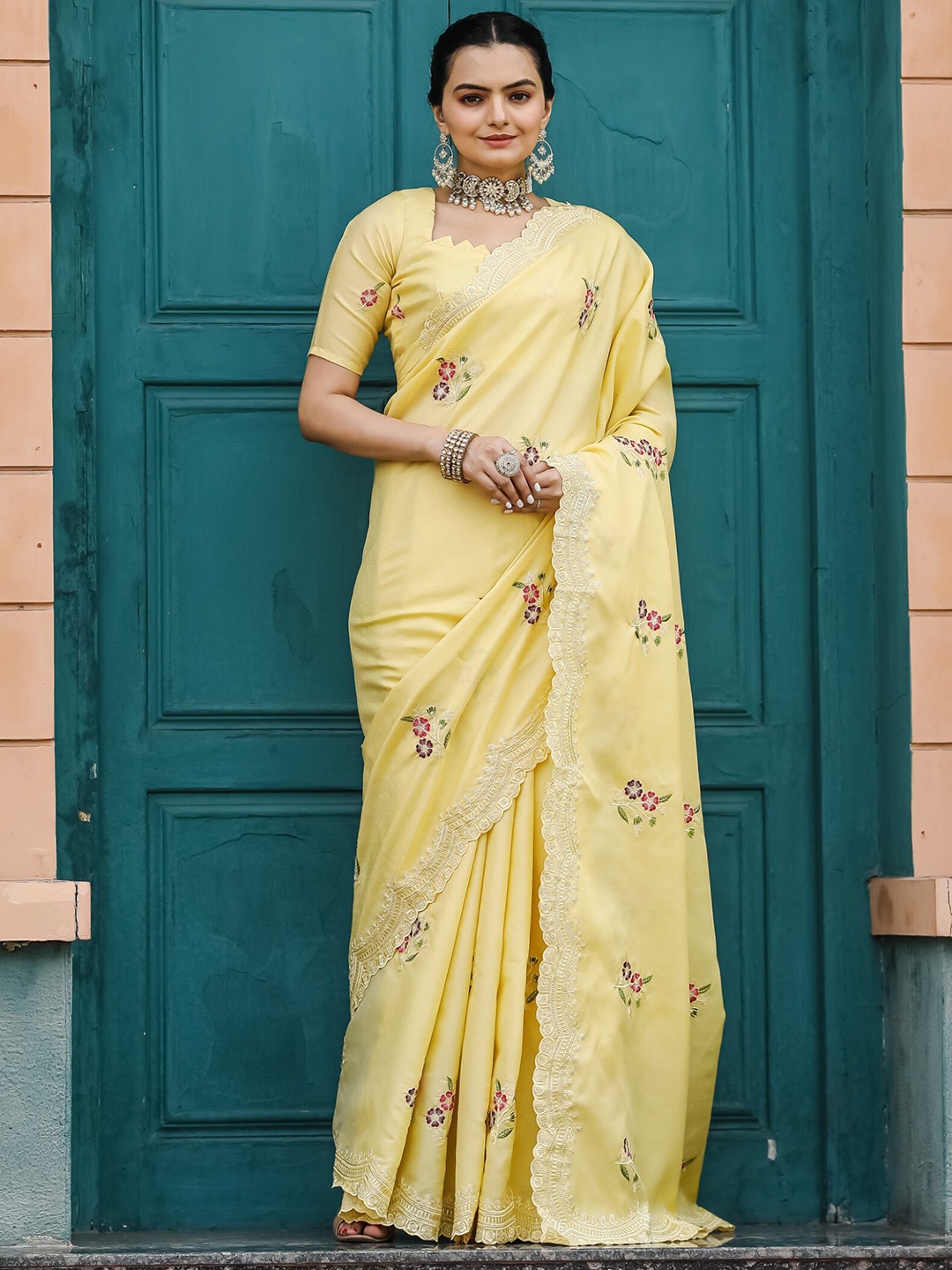 

Panzora Embellished Embroidered Tussar Saree, Yellow