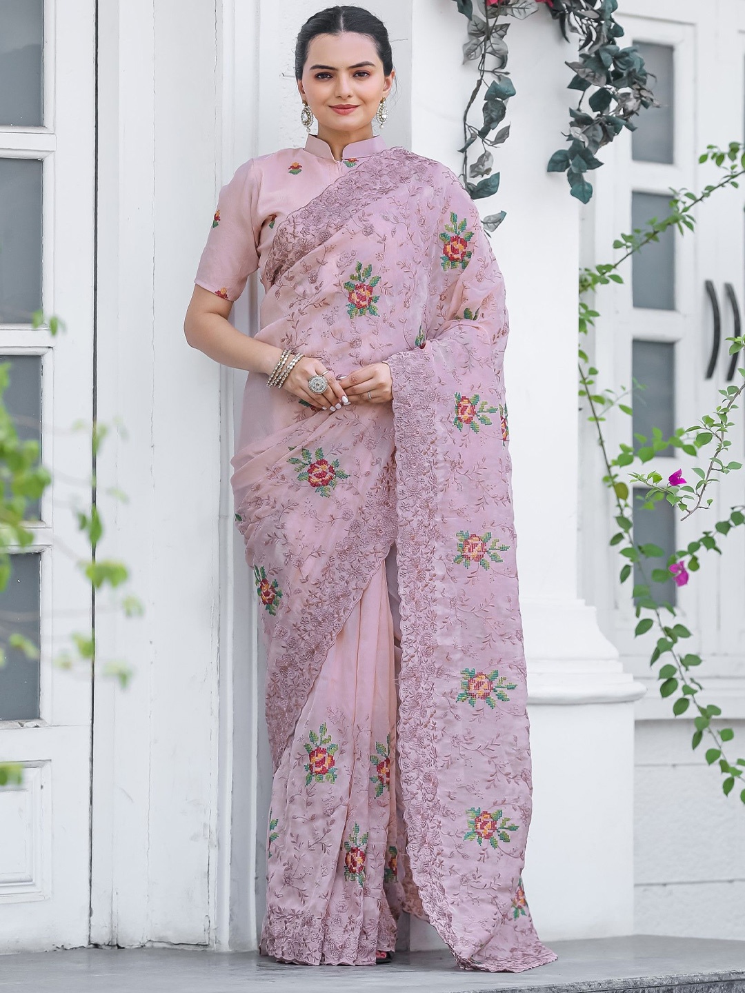 

Panzora Floral Embroidered Saree, Pink