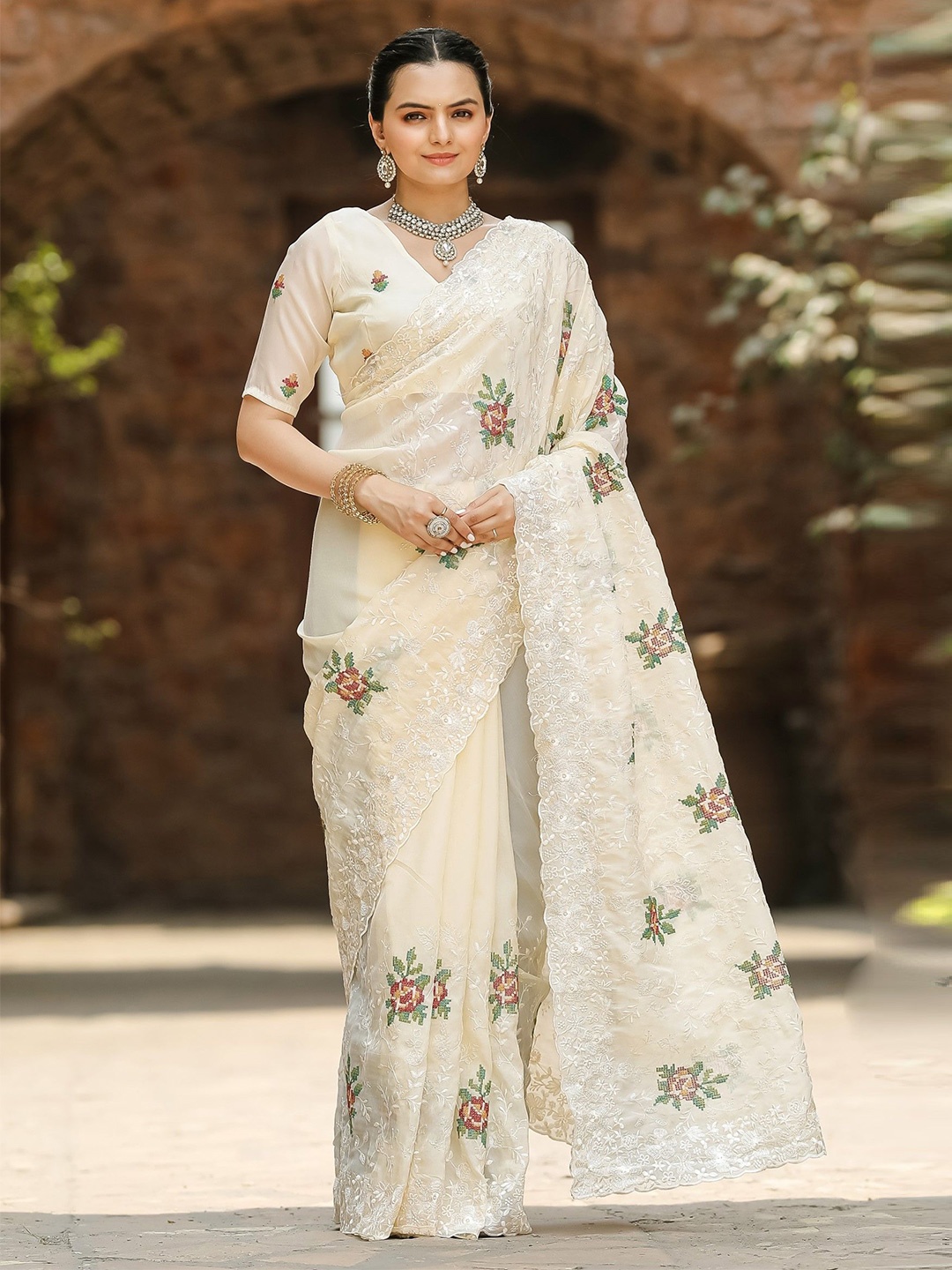 

Panzora Floral Embroidered Designer Saree, Cream