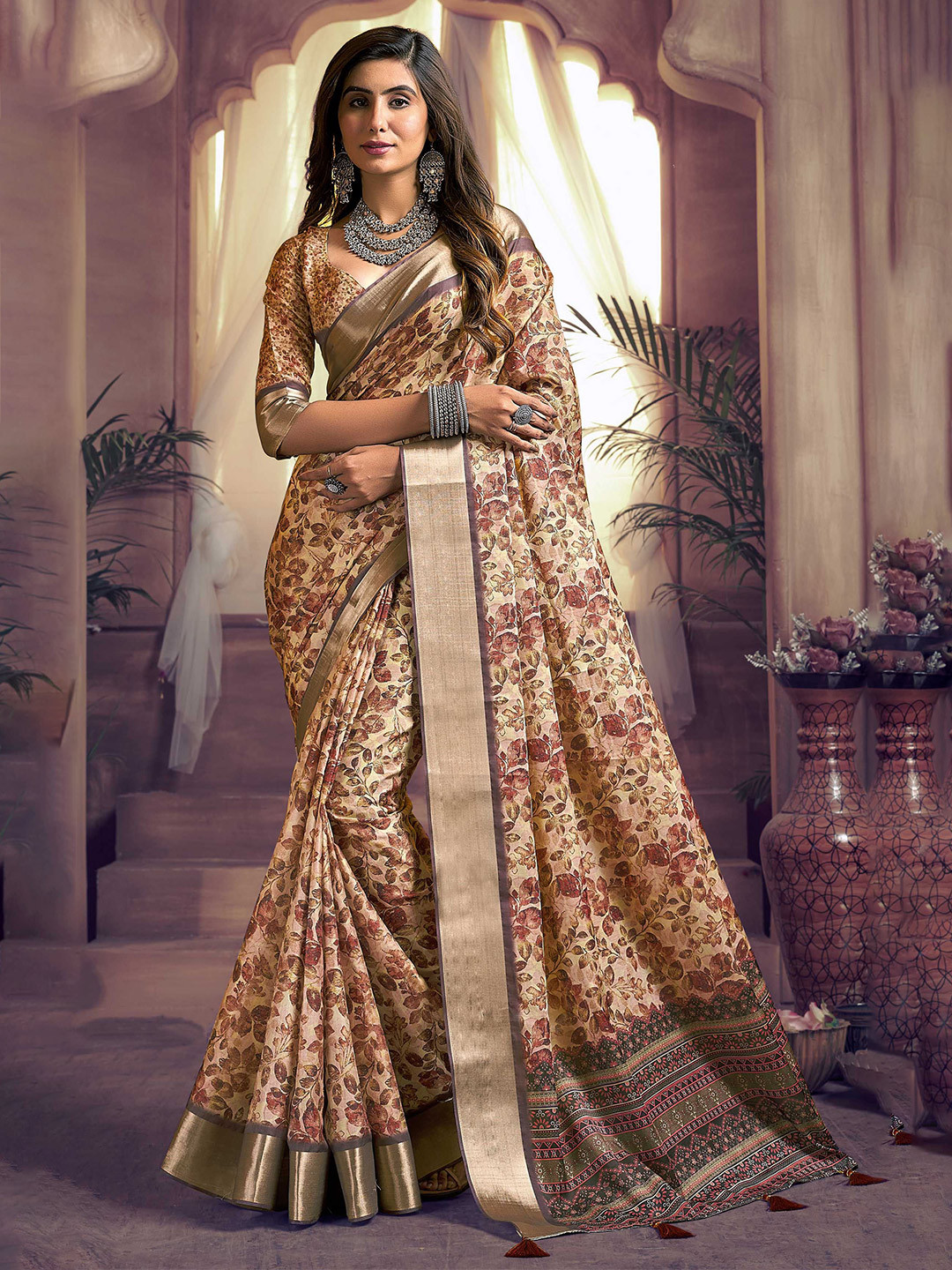 

Panzora Floral Zari Tussar Saree, Cream