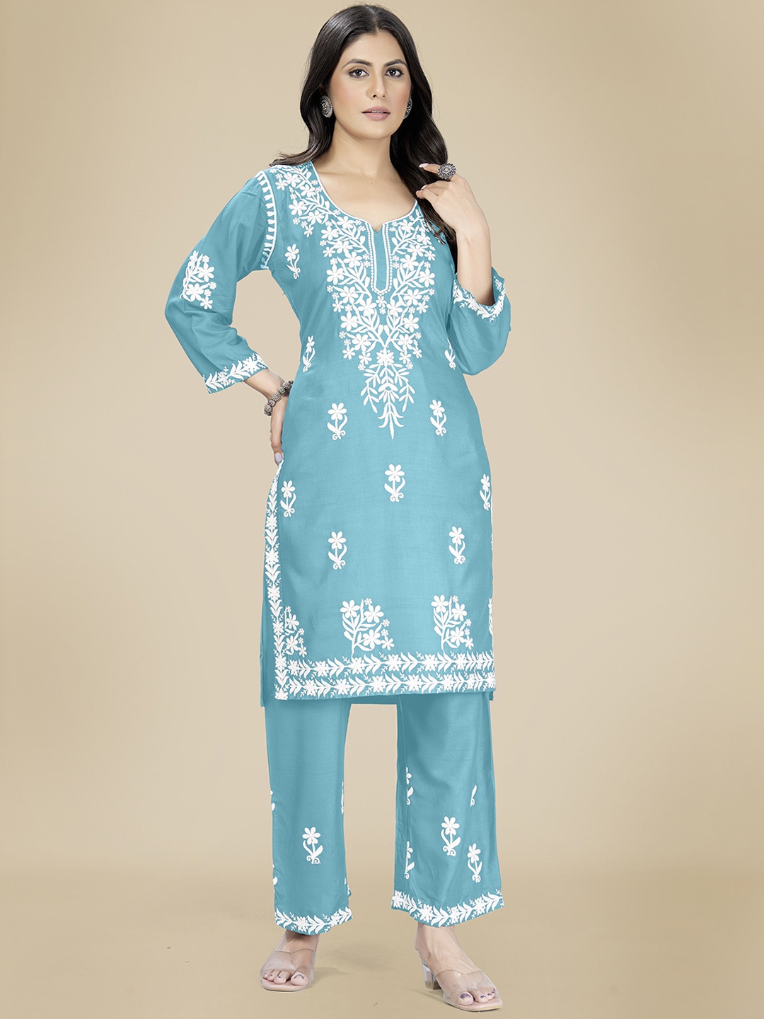 

Rujave Ethnic Motifs Embroidered Regular Chikankari Kurta with Trousers, Teal