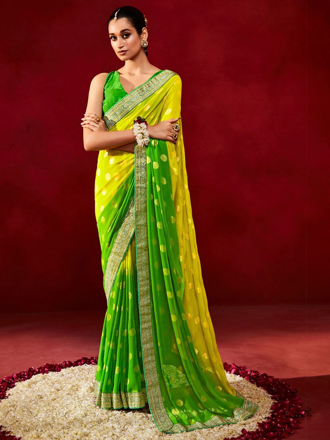 

Panzora Woven Design Zari Saree, Green