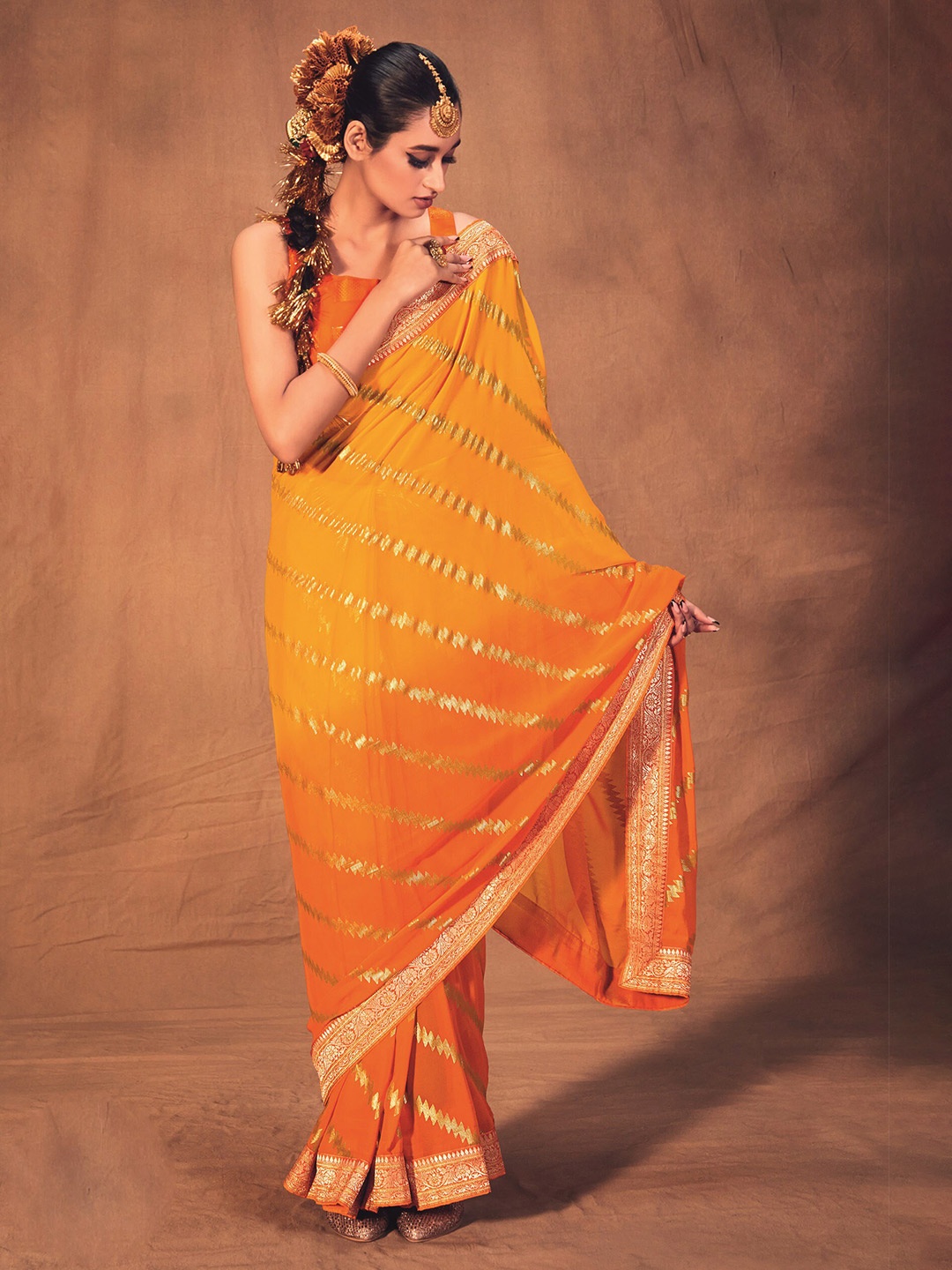 

Panzora Woven Design Zari Saree, Orange