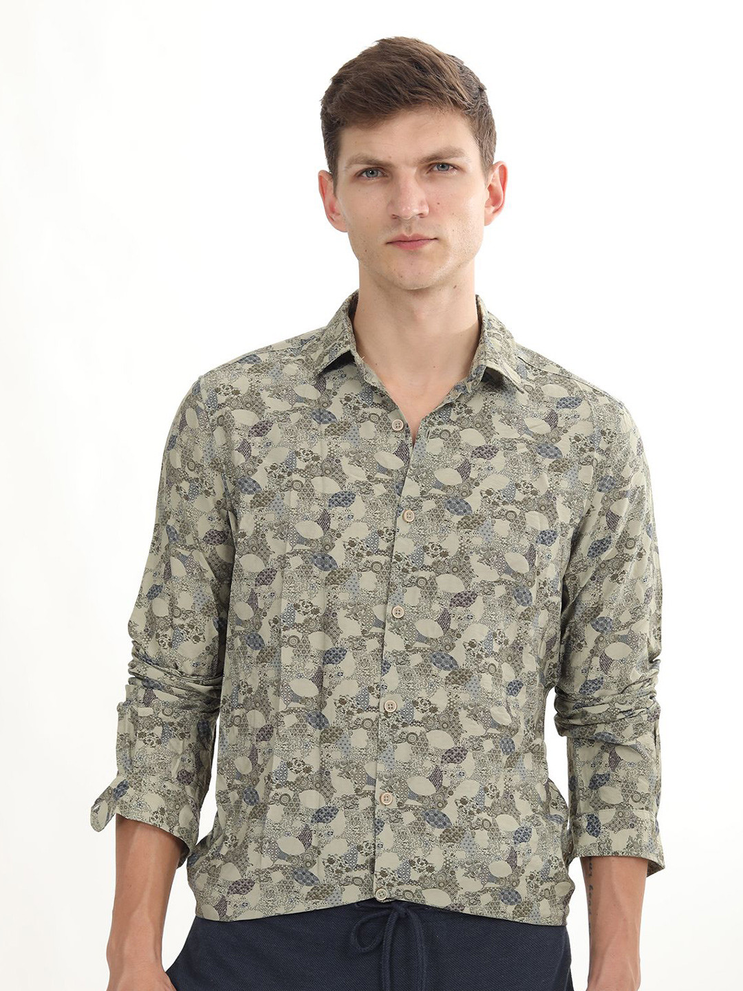 

POE Men Smart Slim Fit Floral Opaque Printed Casual Shirt, Grey