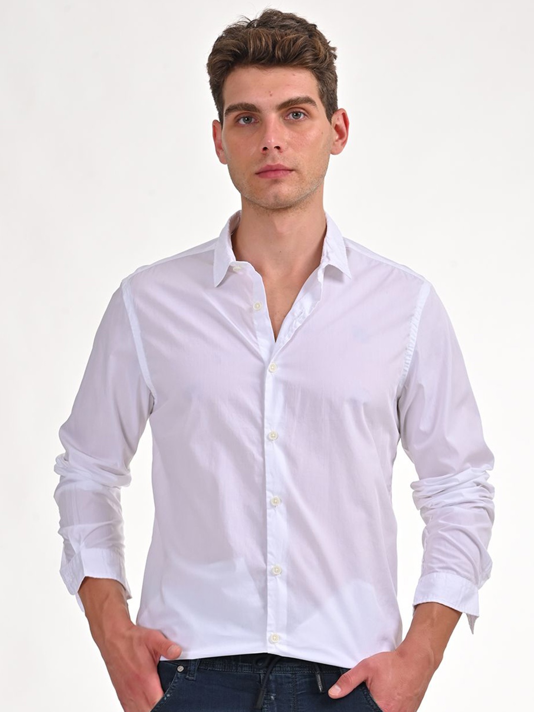 

POE Men Solid Pure Cotton Spread Collar Smart Slim Fit Casual Shirt, White