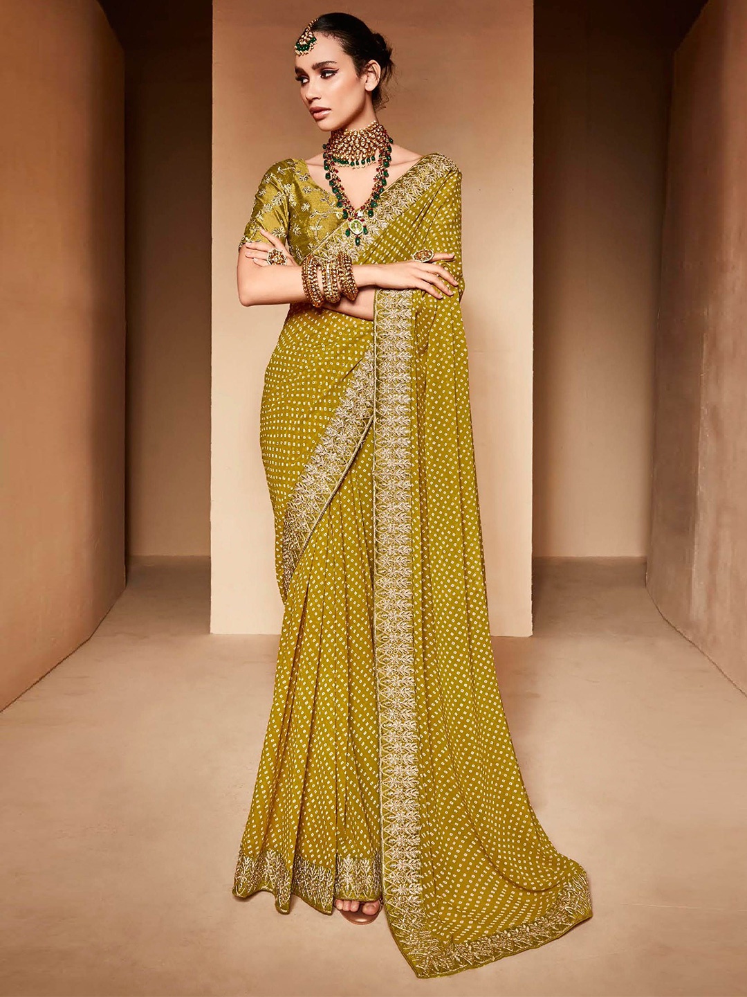 

Panzora Bandhani Embroidered Saree, Olive