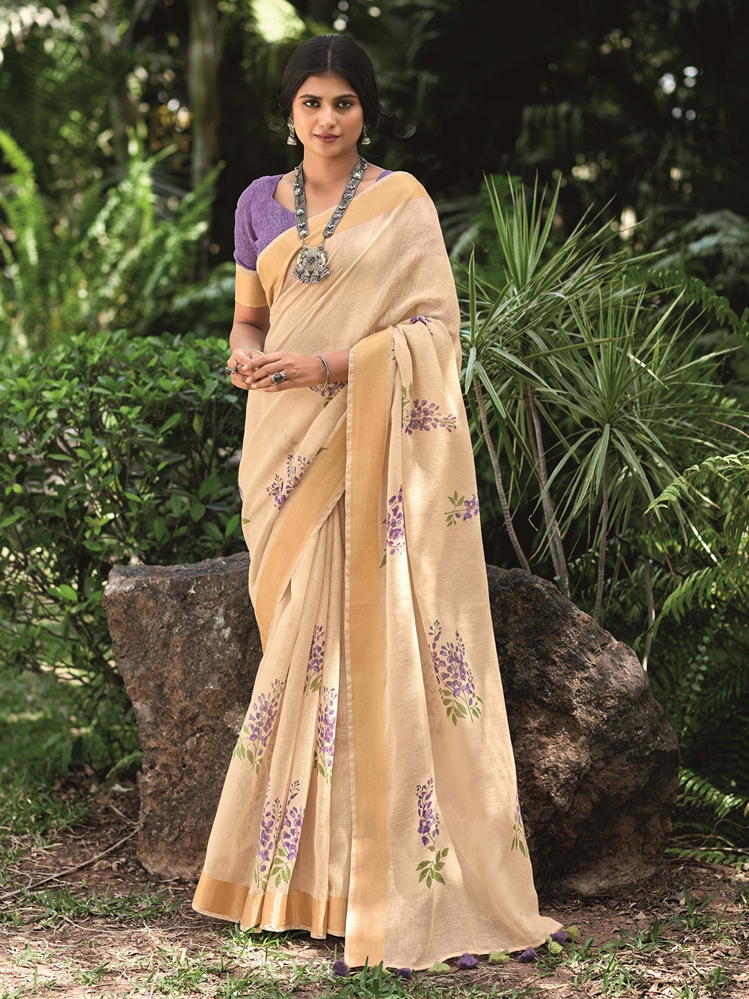 

Panzora Floral Printed Zari Saree With Blouse Piece, Purple