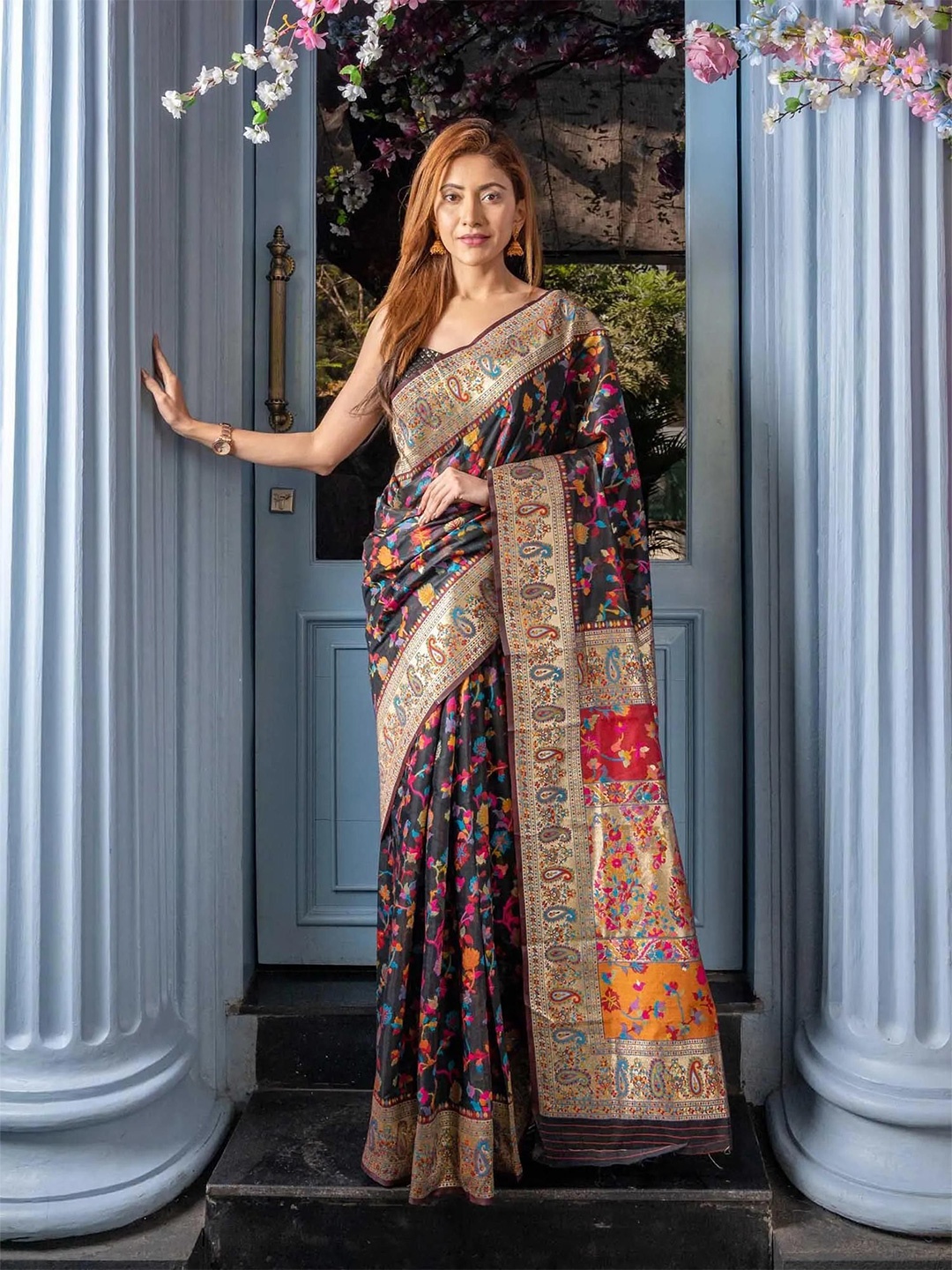 

ALAGINI Floral Zari Pashmina Mangalagiri Saree, Black