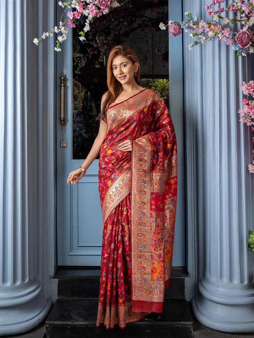 

ALAGINI Woven Design Zari Pashmina Saree, Red