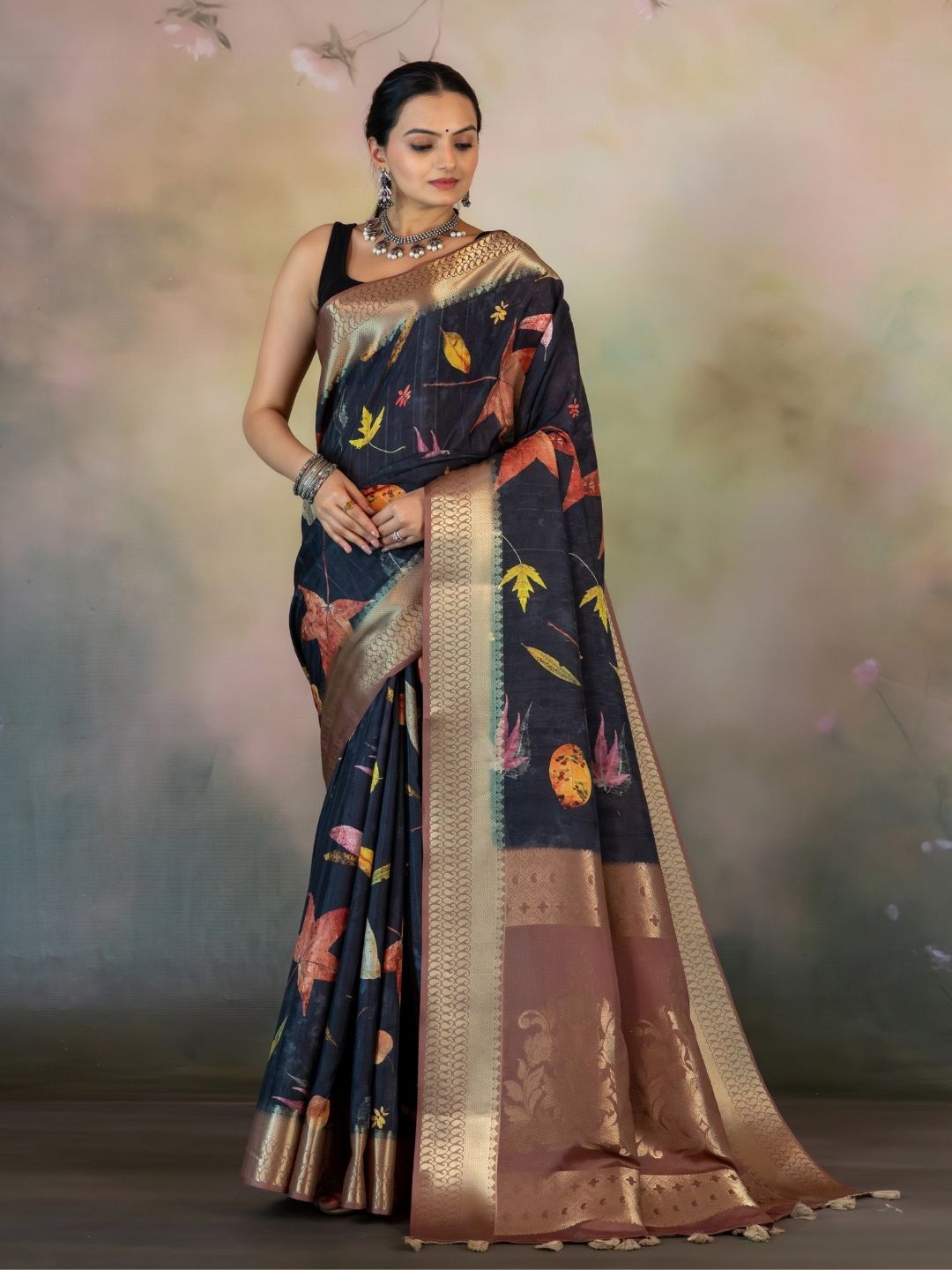 

Yuvani Zari Tussar Saree, Black