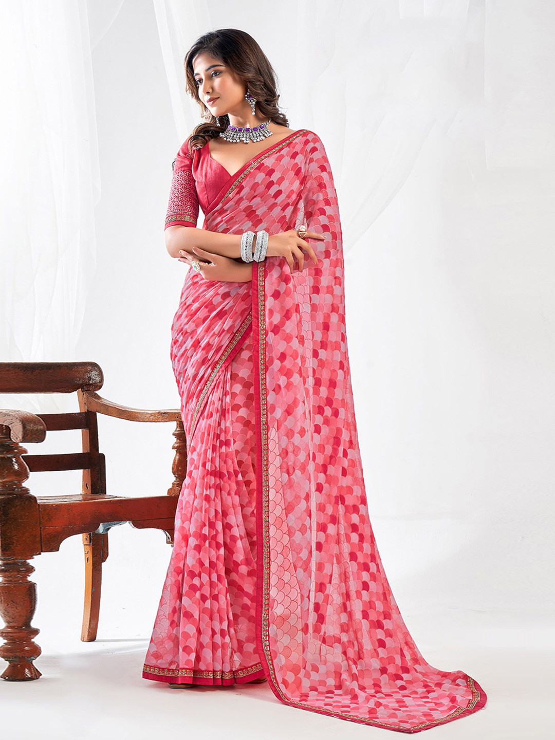 

Panzora Embroidered Saree, Peach