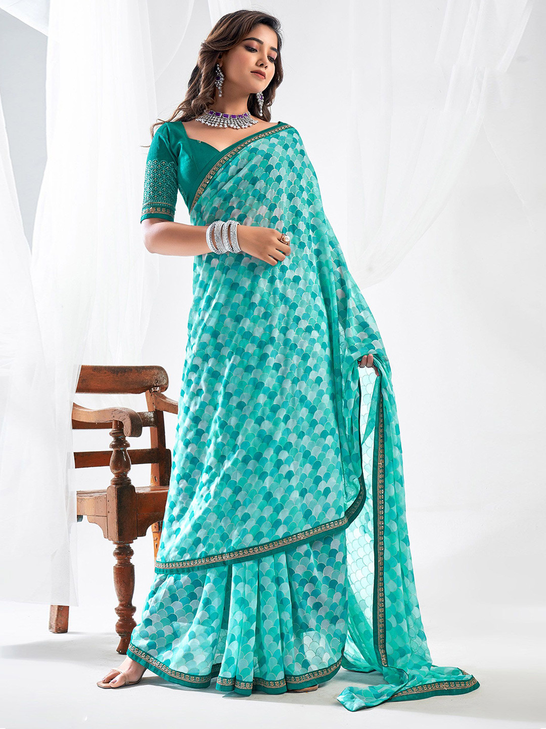 

Panzora Geometric Printed Embroidered Saree, Blue