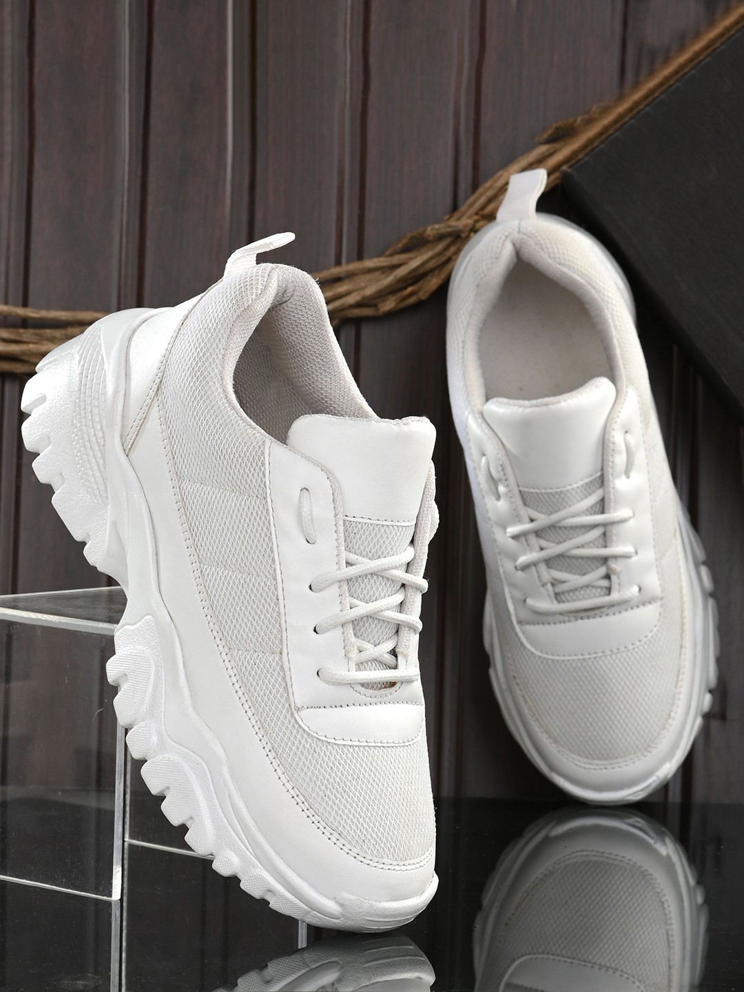 

sneakers villa Women Round Toe Comfort Insole Canvas Sneakers, White