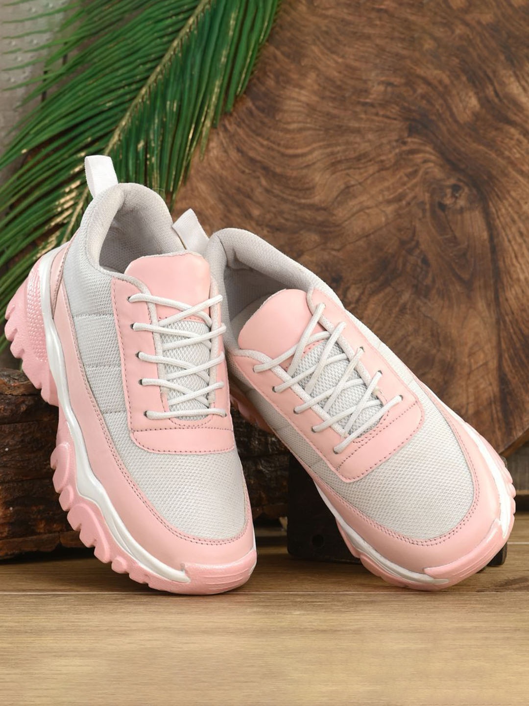 

sneakers villa Women Colourblocked Round Toe Comfort Insole Canvas Sneakers, Pink