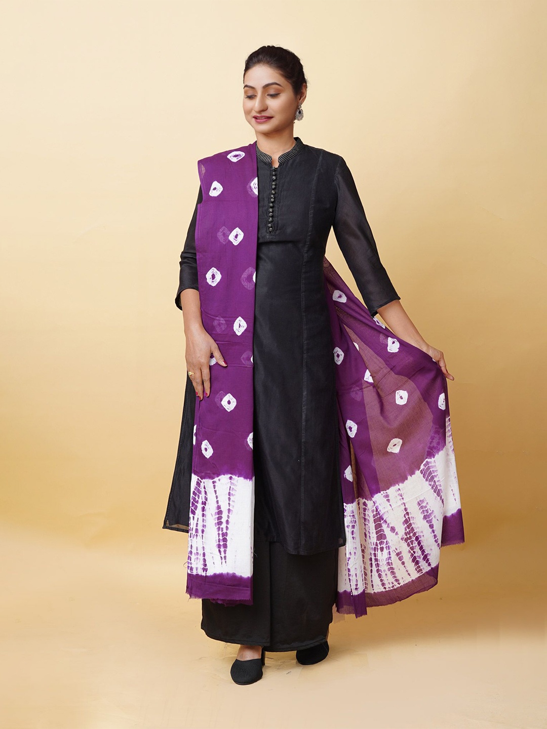 

Unnati Silks Bandhani & Shibori Printed Dupatta, Violet