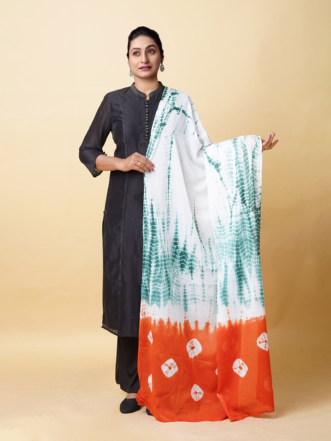 

Unnati Silks Ethnic Motifs Dyed Tie and Dye Dupatta, White