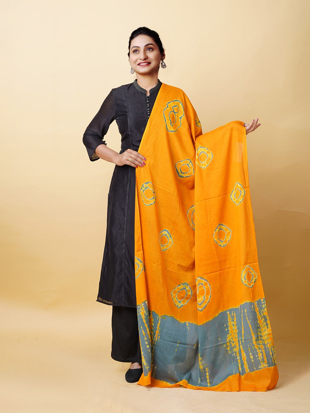 

Unnati Silks Bandhani & Shibori Printed Dupatta, Yellow