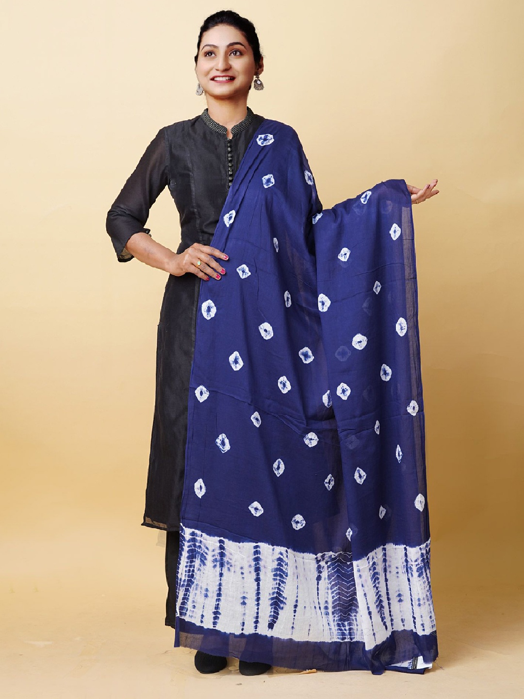 

Unnati Silks Bandhani & Shibori Printed Dupatta, Navy blue