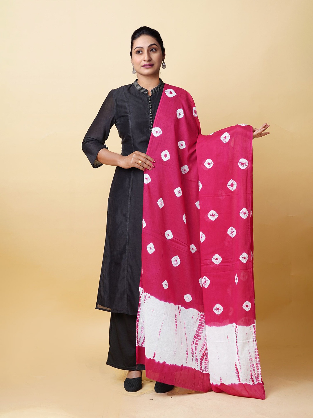 

Unnati Silks Dyed Tie And Dye Shibori Bandhani Printed Dupatta, Pink