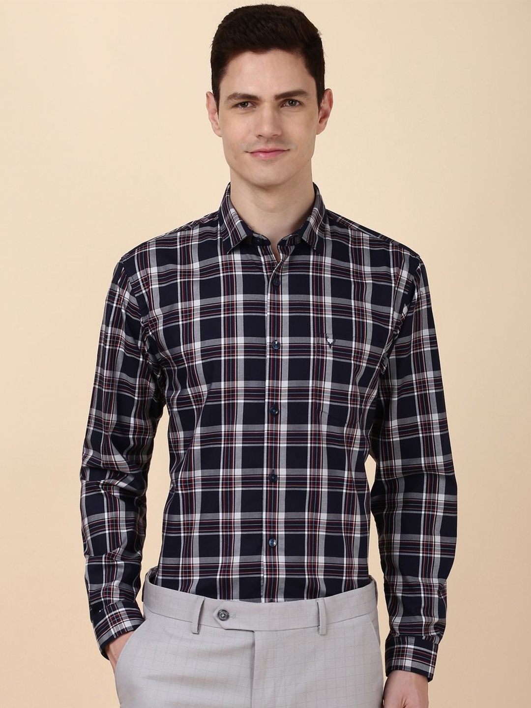 

Allen Solly Men Slim Fit Tartan Checked Formal Shirt, Navy blue