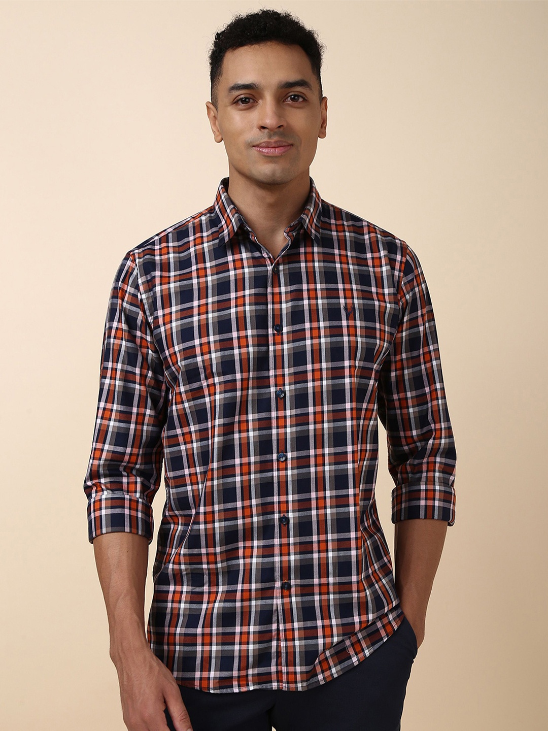 

Allen Solly Men Slim Fit Spread Collar Checked Pure Cotton Casual Shirt, Navy blue