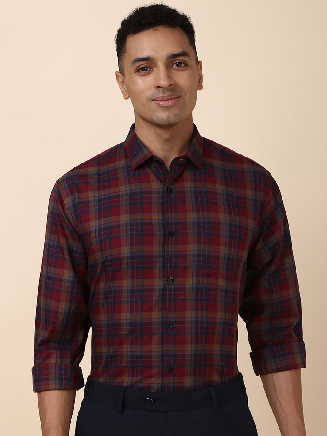 

Allen Solly Men Slim Fit Spread Collar Checked Pure Cotton Formal Shirt, Maroon