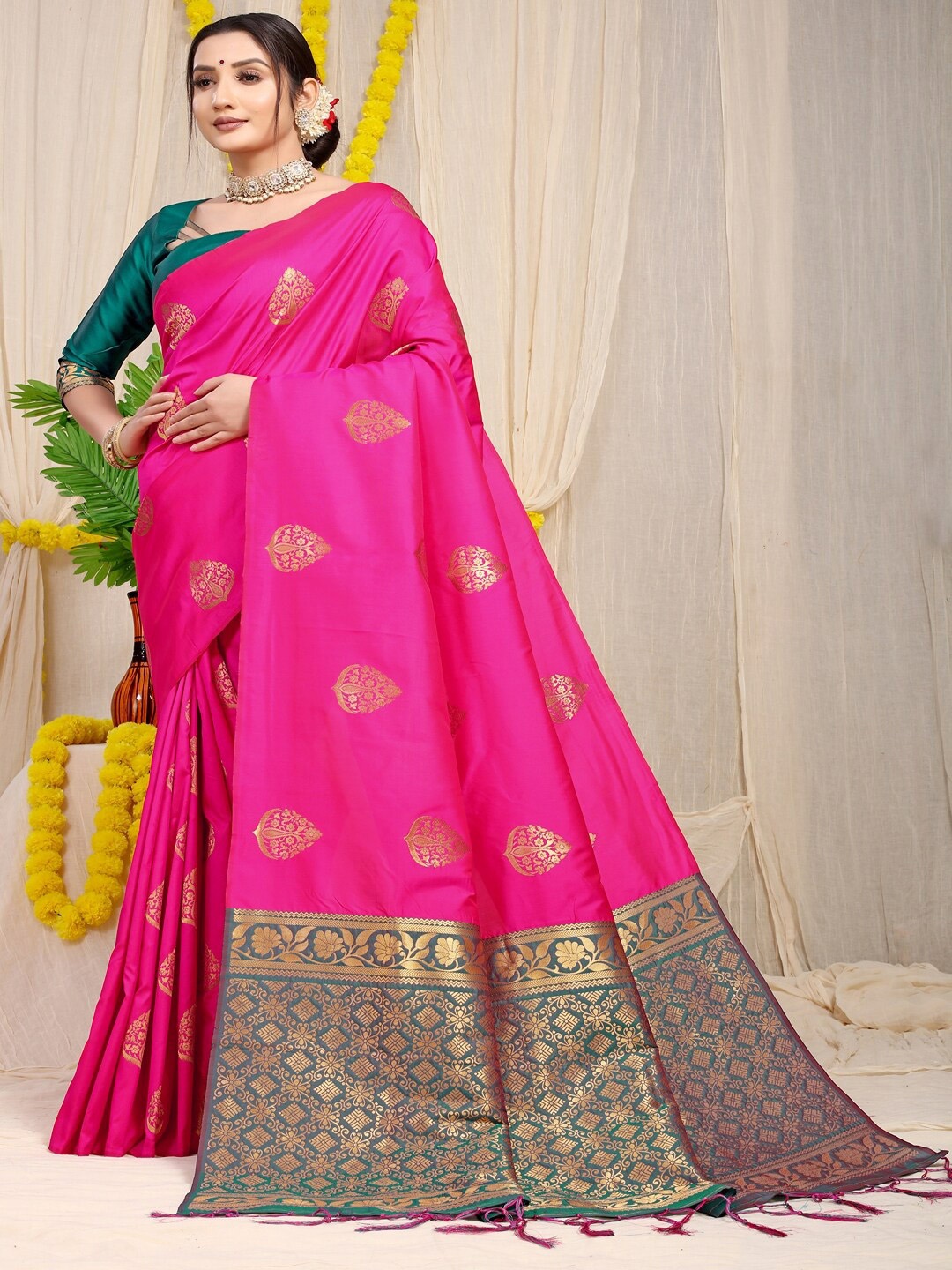 

SGF11 Woven Design Zari Kanjeevaram Saree, Pink