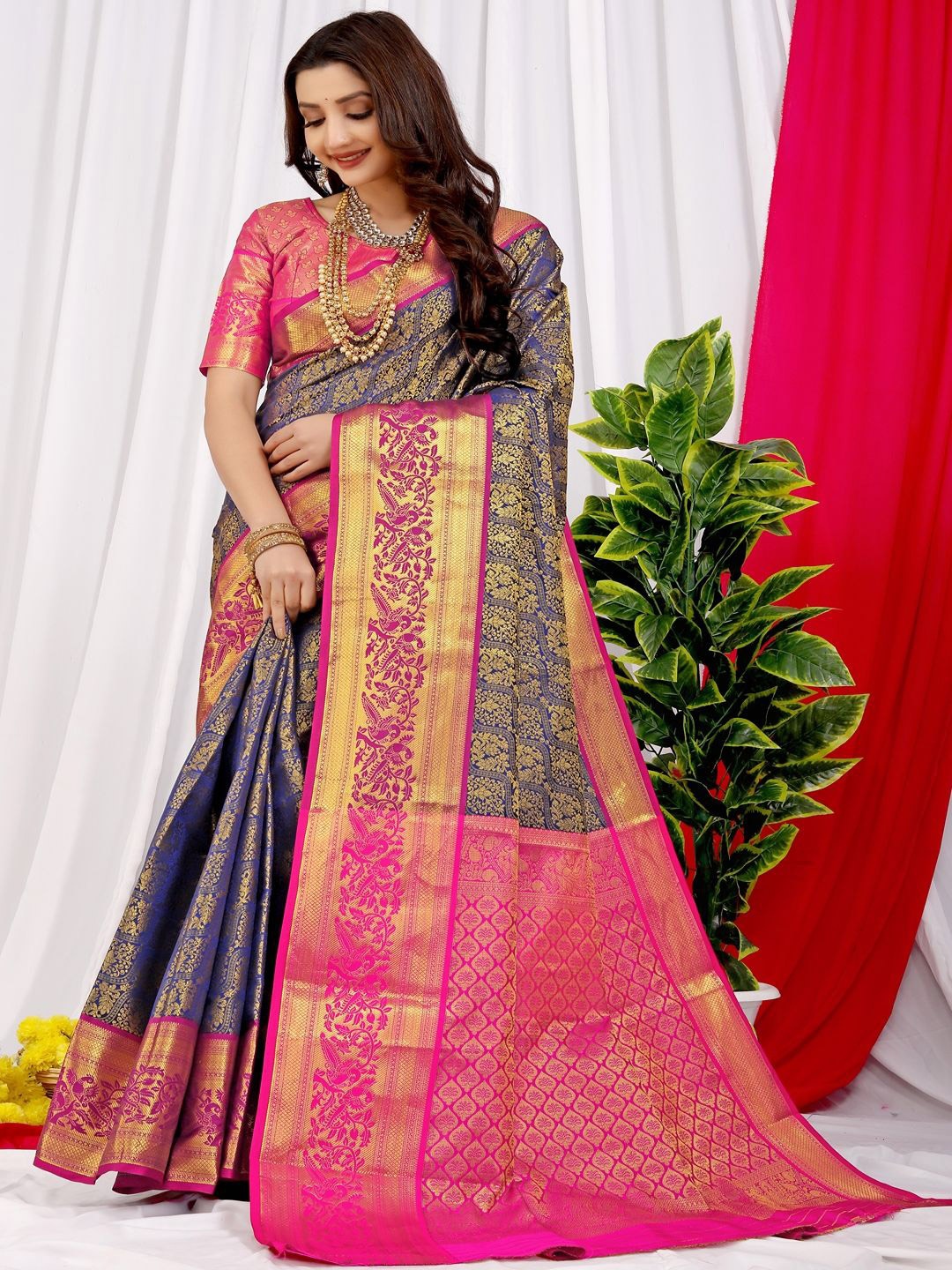 

SGF11 Woven Design Zari Kanjeevaram Saree, Navy blue