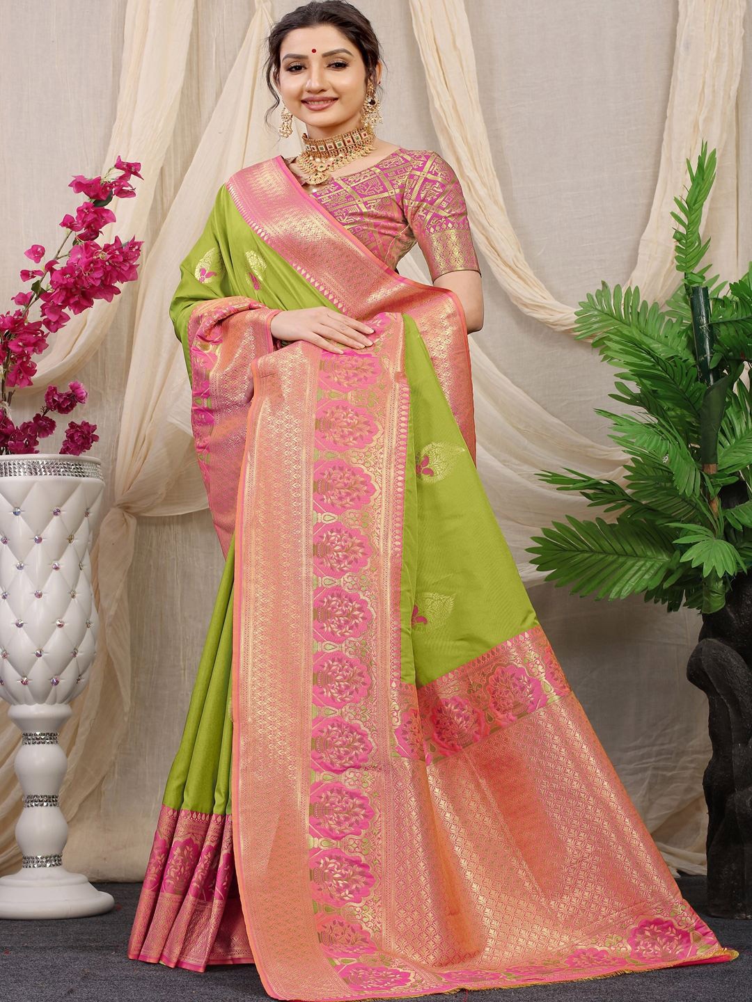 

SGF11 Woven Design Zari Kanjeevaram Saree, Green