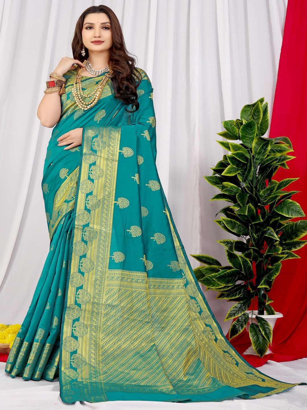 

SGF11 Ethnic Motifs Woven Design Zari Kanjeevaram Saree, Blue