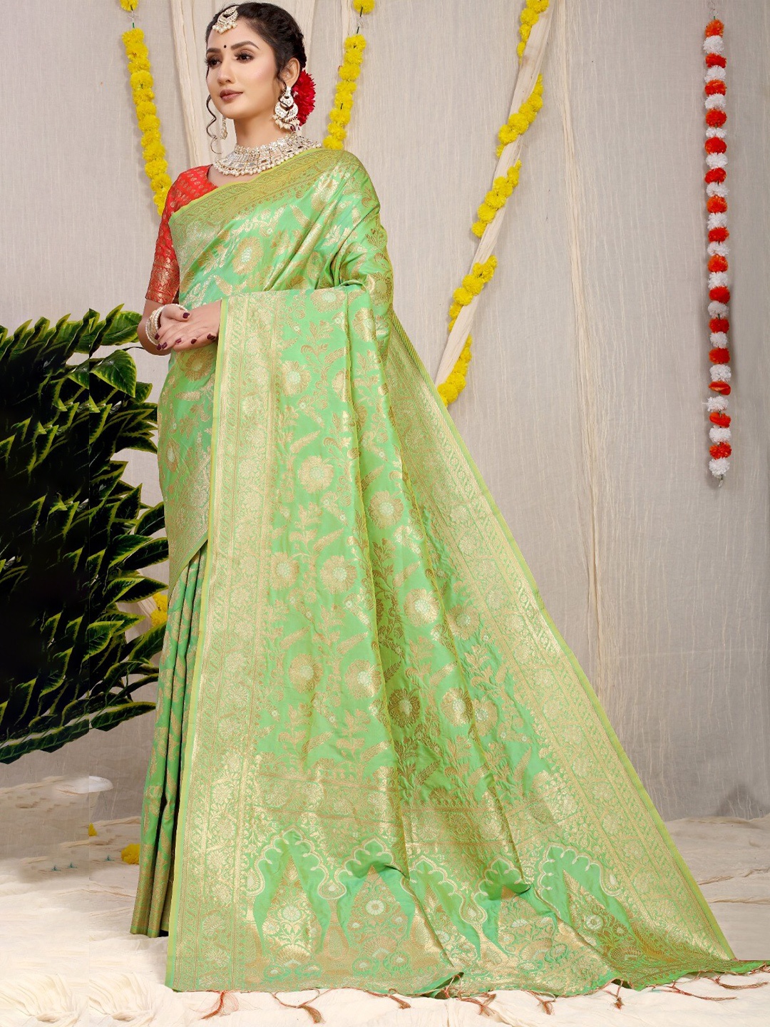 

SGF11 Floral Zari Kanjeevaram Saree, Green