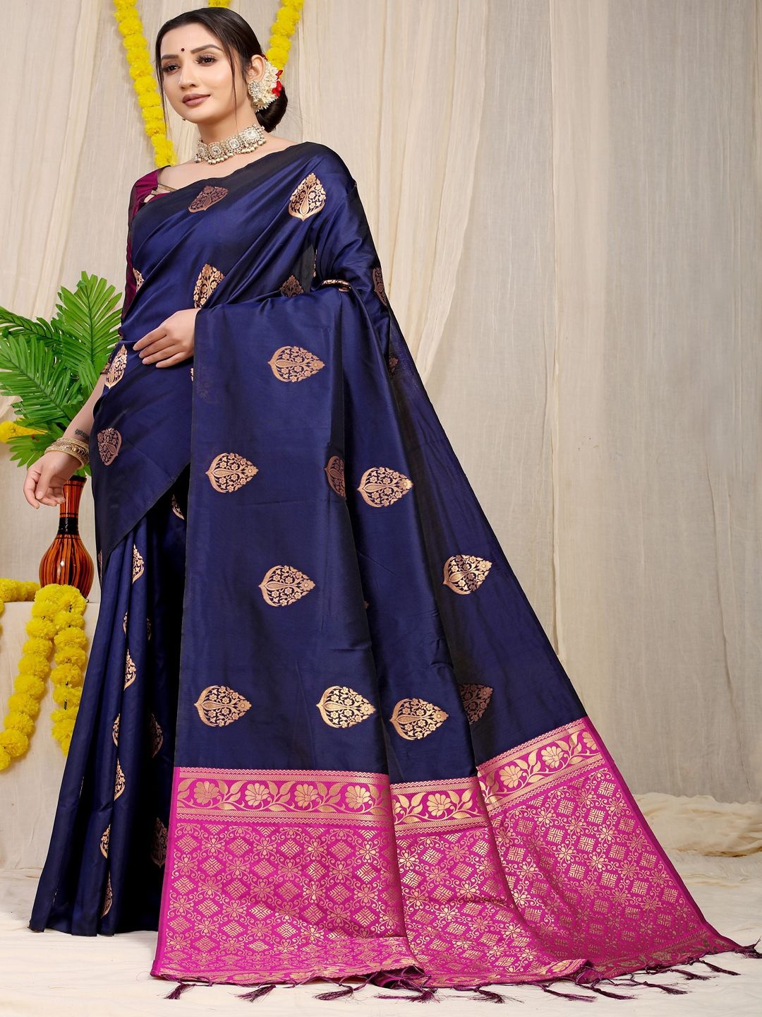 

SGF11 Woven Design Zari Kanjeevaram Saree, Blue