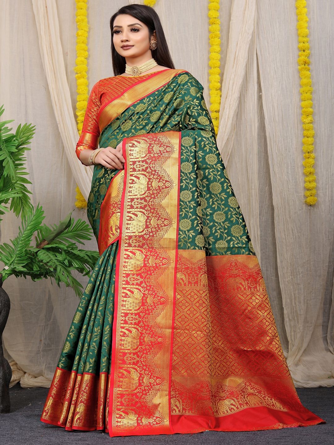 

SGF11 Woven Design Zari Kanjeevaram Saree, Green