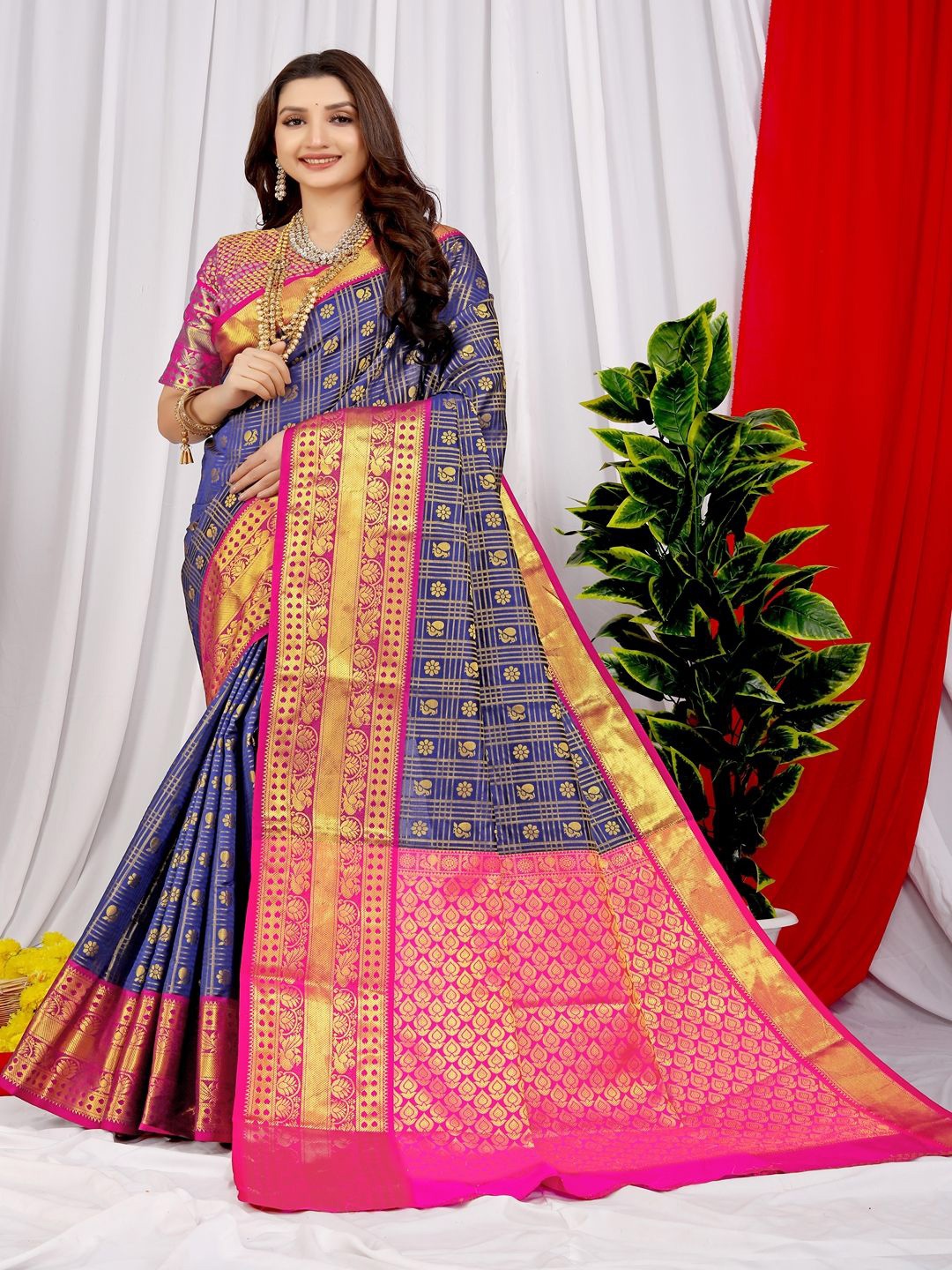 

SGF11 Checked Zari Kanjeevaram Saree, Blue