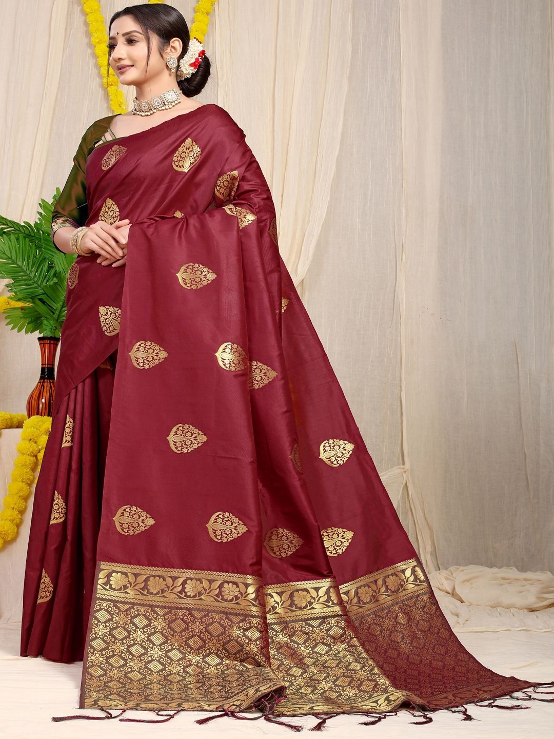 

SGF11 Woven Design Zari Kanjeevaram Saree, Maroon