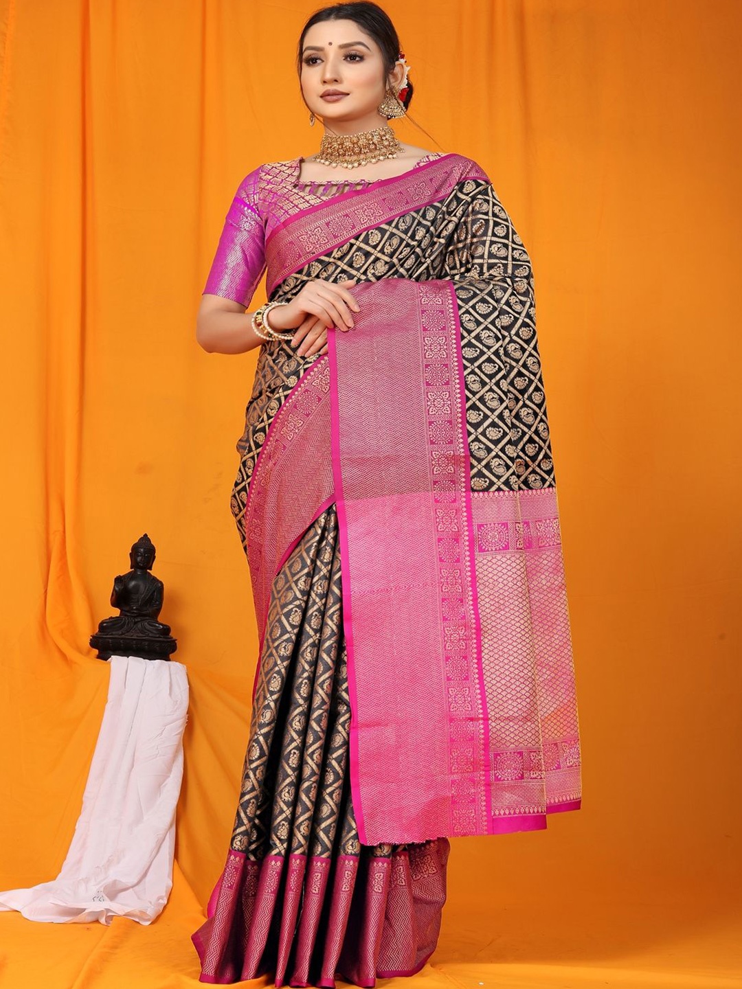 

SGF11 Woven Design Zari Kanjeevaram Saree, Black