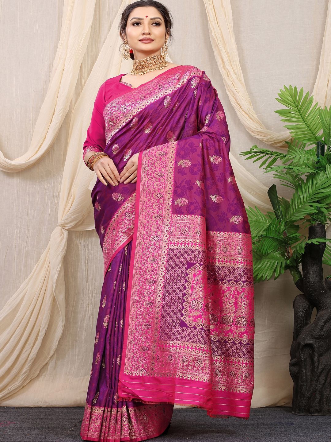 

SGF11 Ethnic Motifs Woven Design Zari Kanjeevaram Saree, Purple