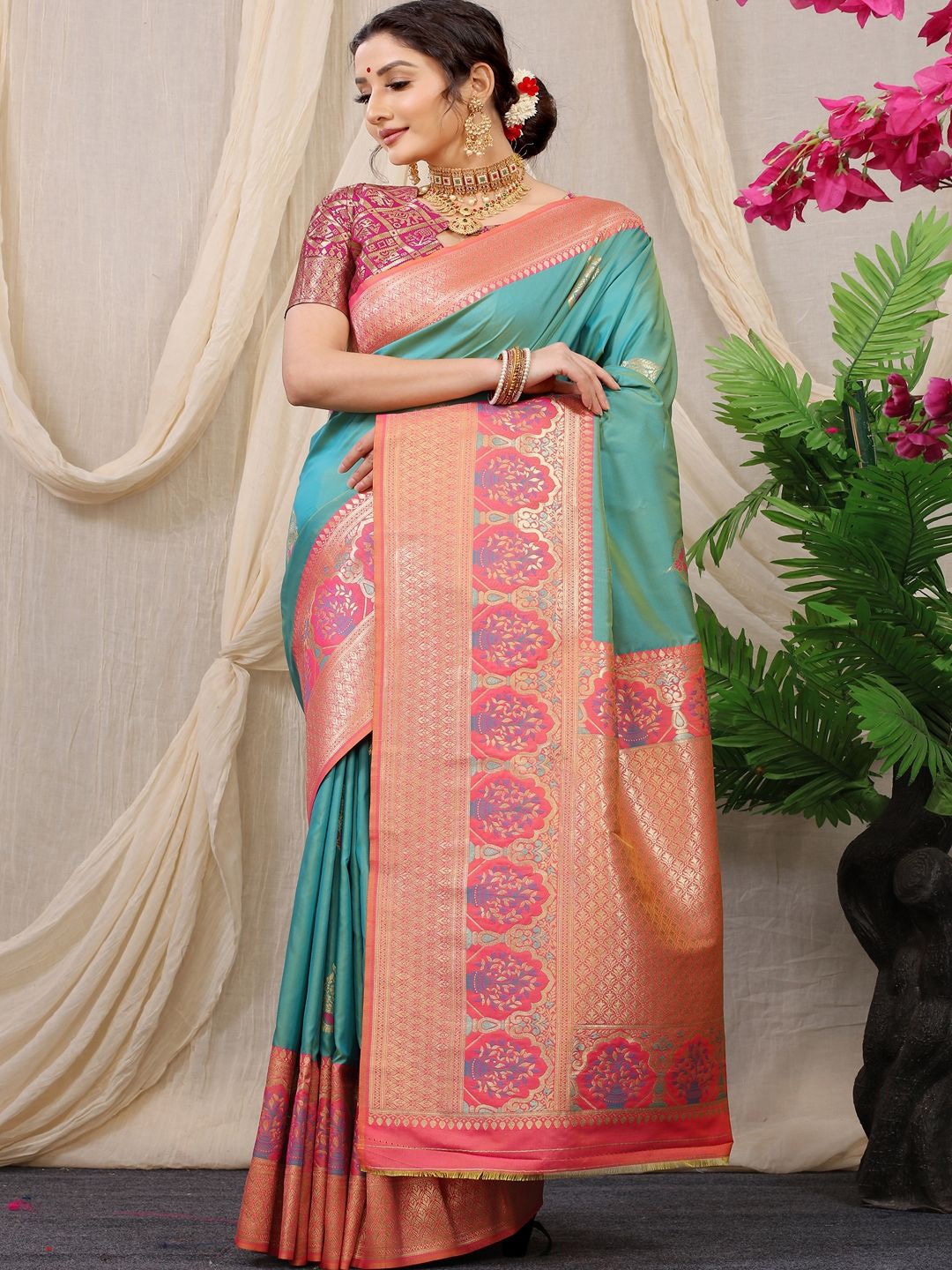 

SGF11 Zari Woven Design Kanjeevaram Saree, Green