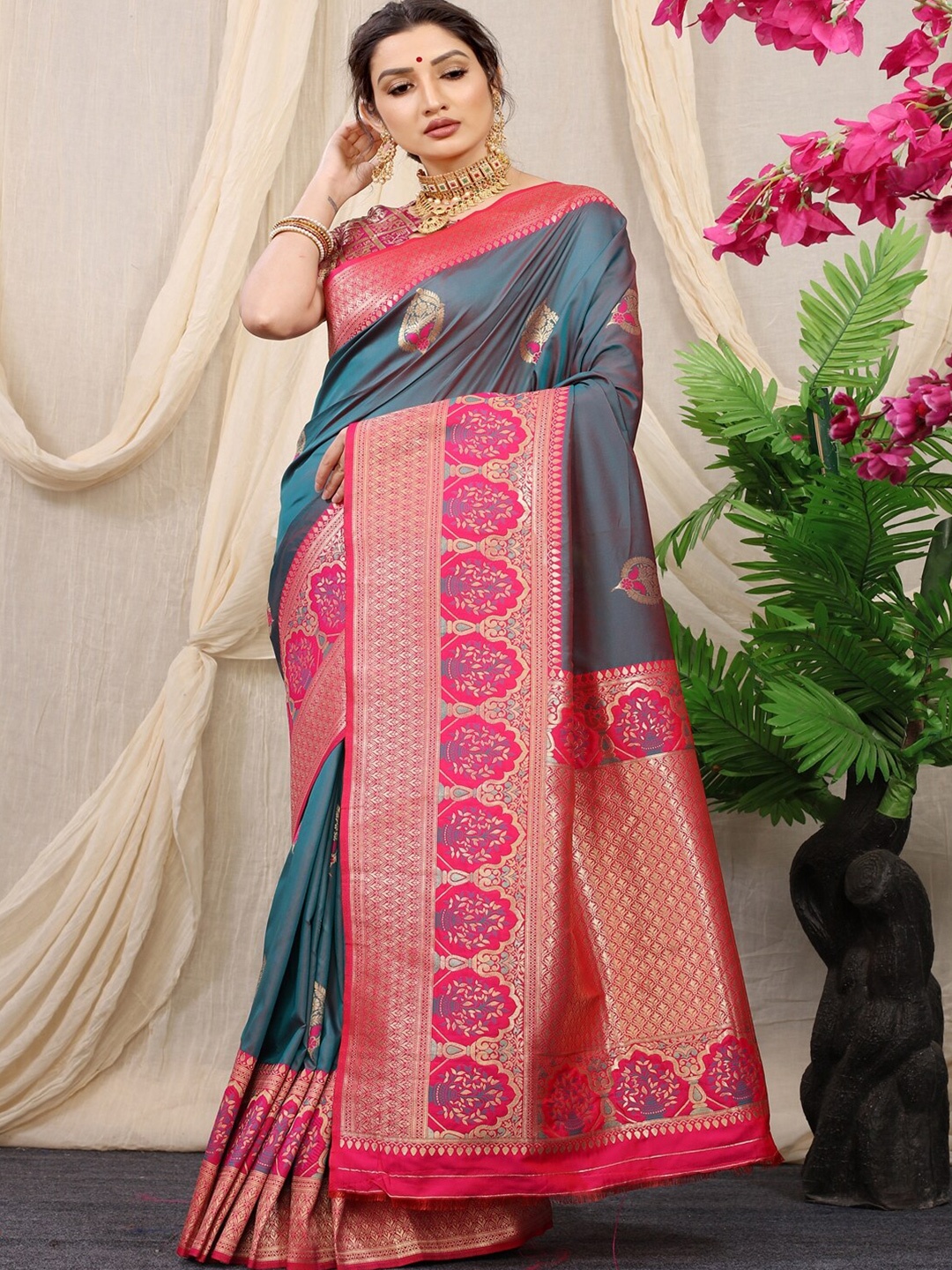 

SGF11 Zari Ethnic Motif Kanjeevaram Saree, Grey