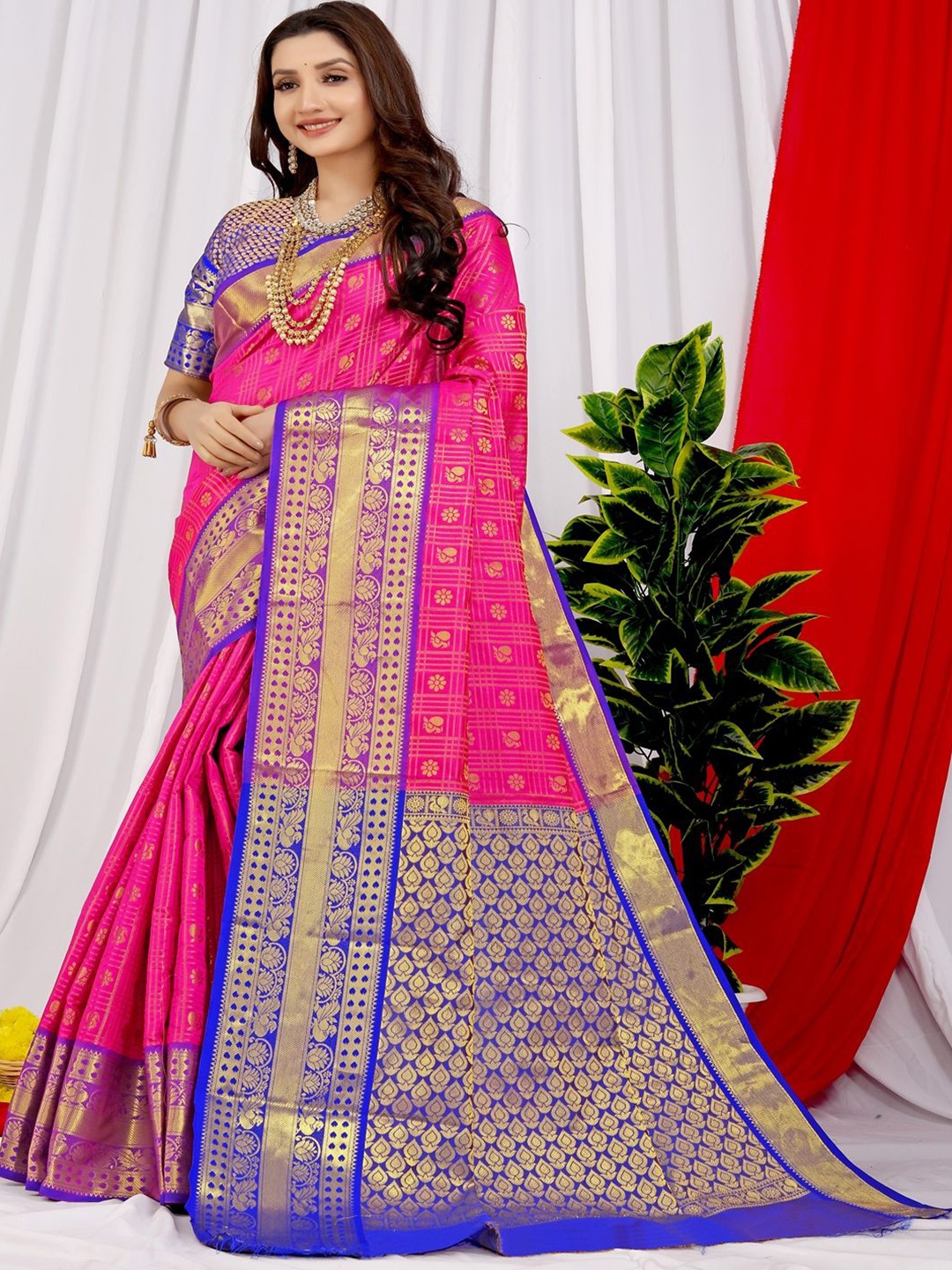 

SGF11 Woven Design Zari Kanjeevaram Saree, Pink