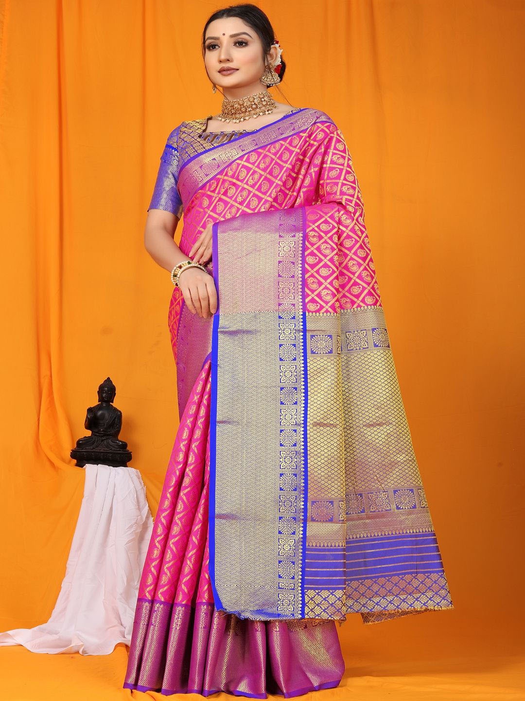 

SGF11 Ethnic Motifs Zari Kanjeevaram Saree, Pink