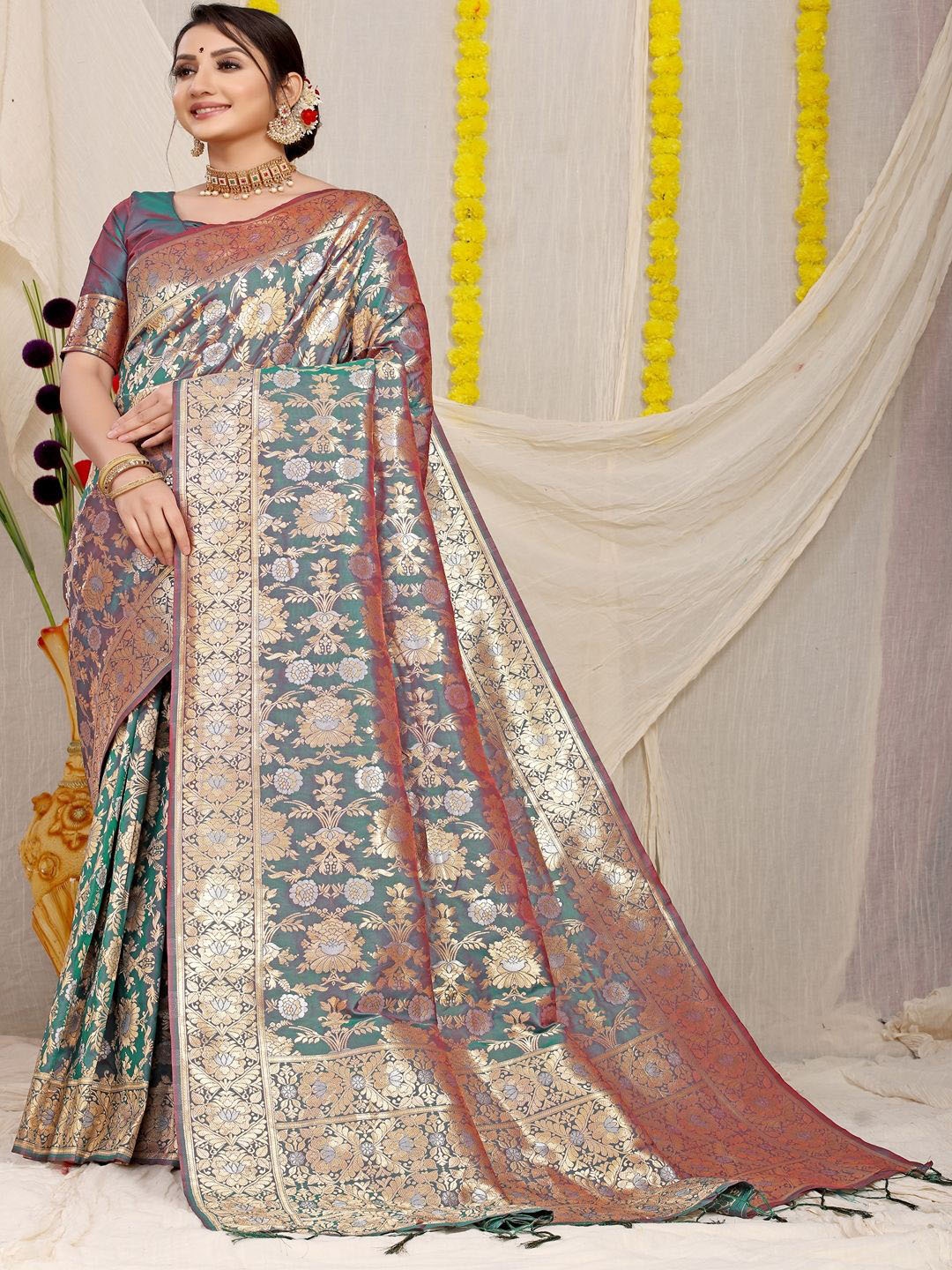 

SGF11 Woven Design Zari Kanjeevaram Saree, Teal
