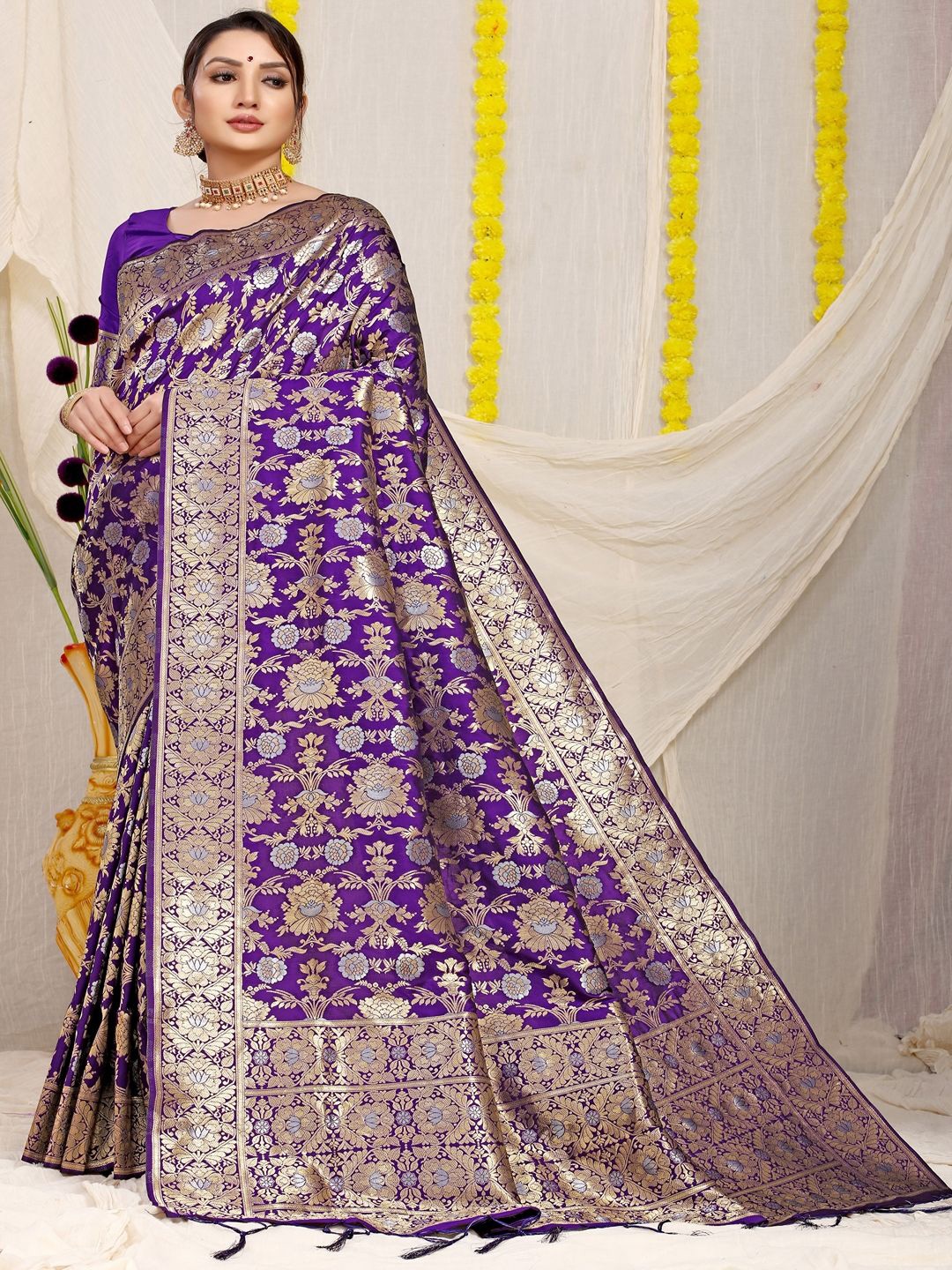 

SGF11 Woven Design Zari Kanjeevaram Saree, Purple
