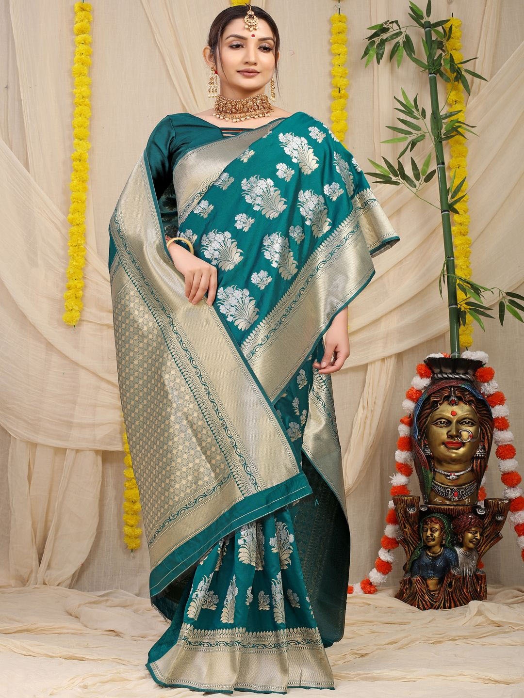 

SGF11 Woven Design Zari Kanjeevaram Saree, Teal