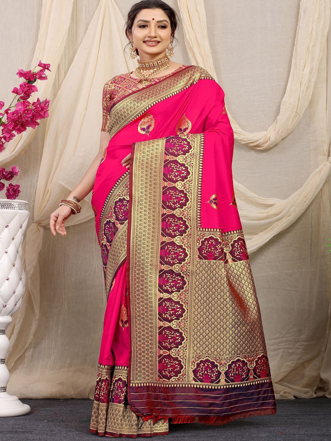 

SGF11 Woven Design Zari Kanjeevaram Saree, Pink