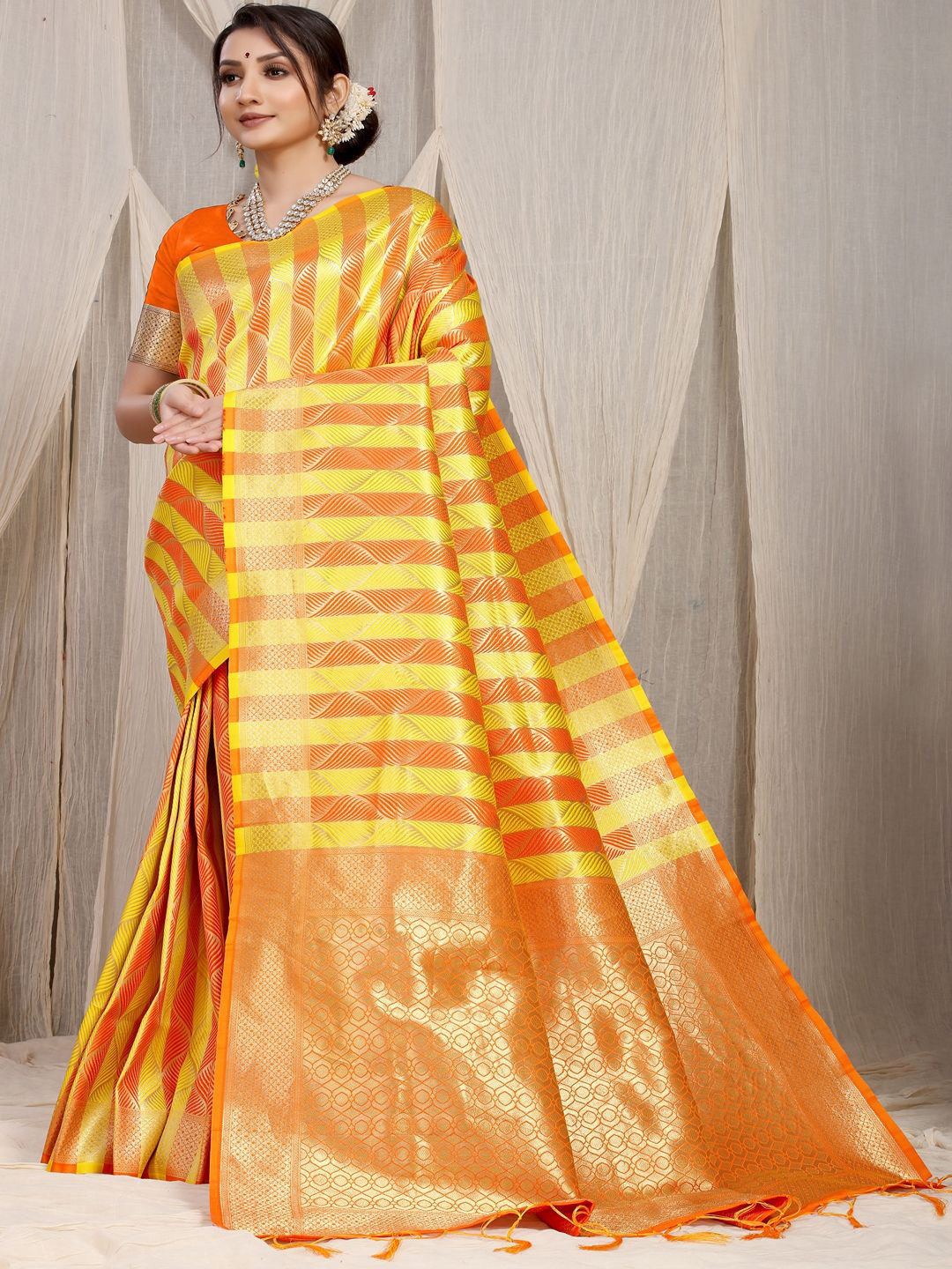 

SGF11 Woven Design Zari Kanjeevaram Saree, Orange