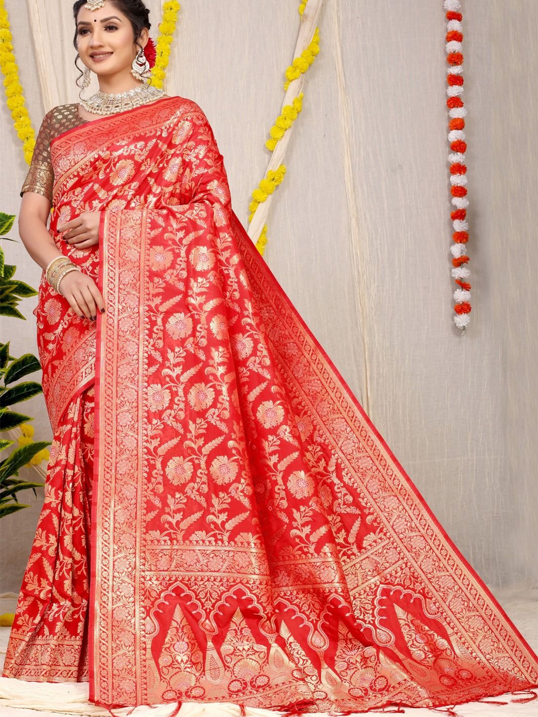 

SGF11 Floral Zari Kanjeevaram Saree, Red